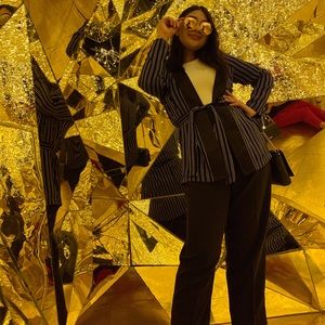 Meet your Posher, Khadeeja